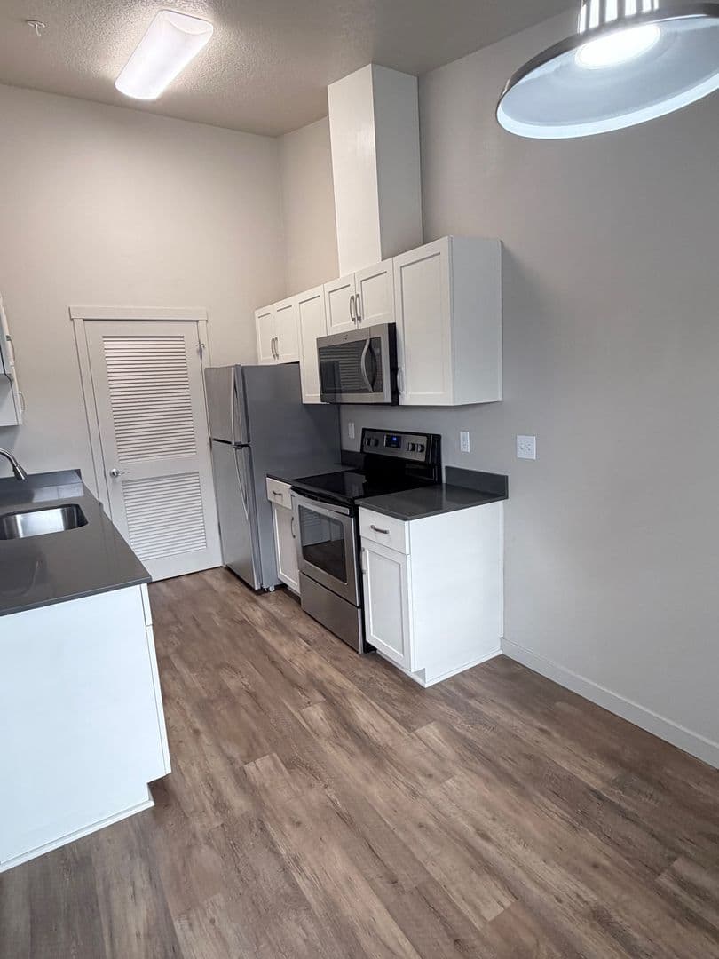 King City Apartment: 13060 SW Dickson Street