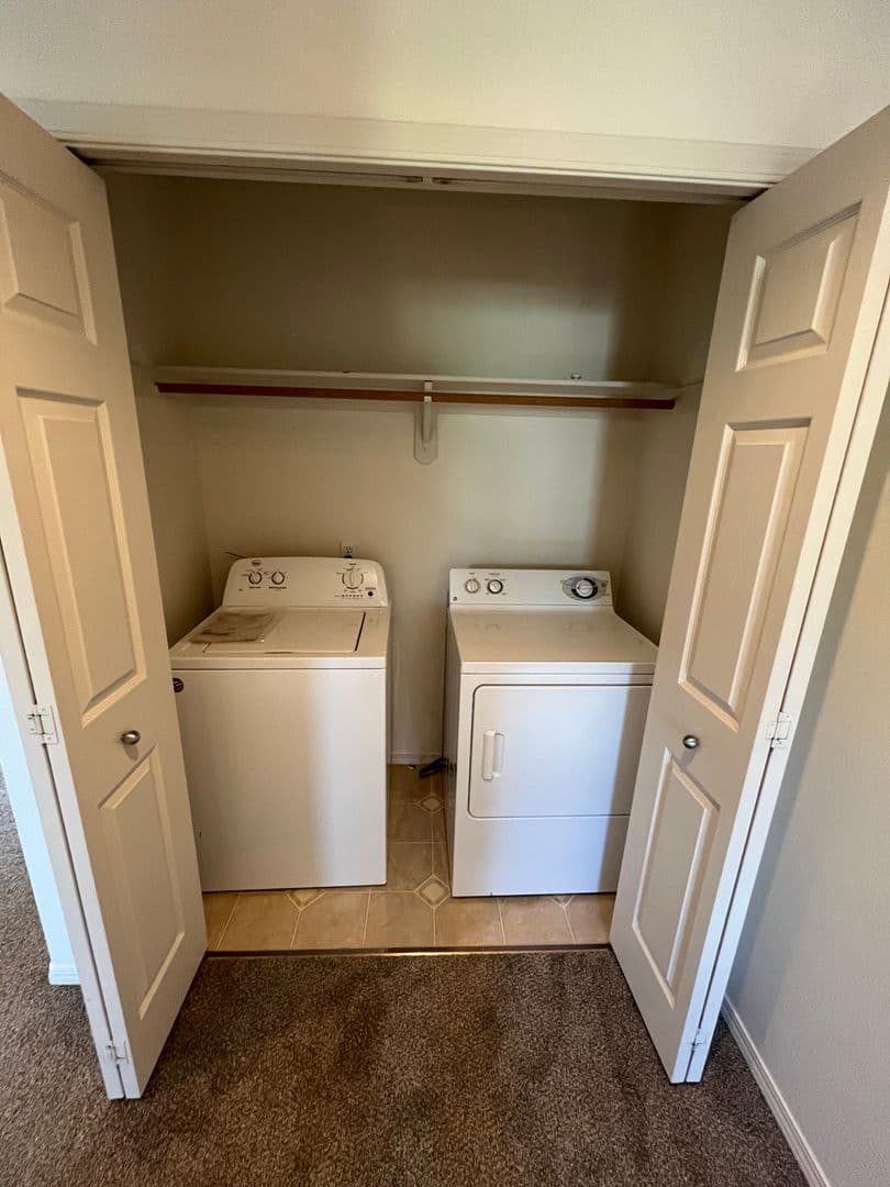 Hillsboro Townhome: 6030 NE Maidstone Street