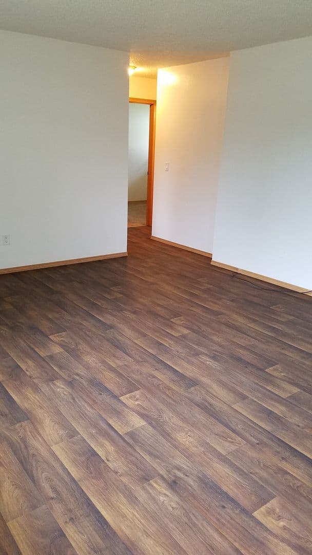 Aloha Apartment: 18850 SW Farmington Rd.