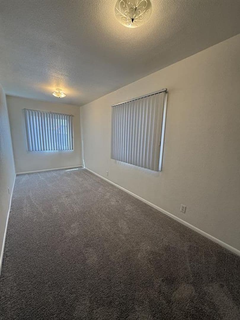 Hillsboro House: 4429 SE Witchhazel Road