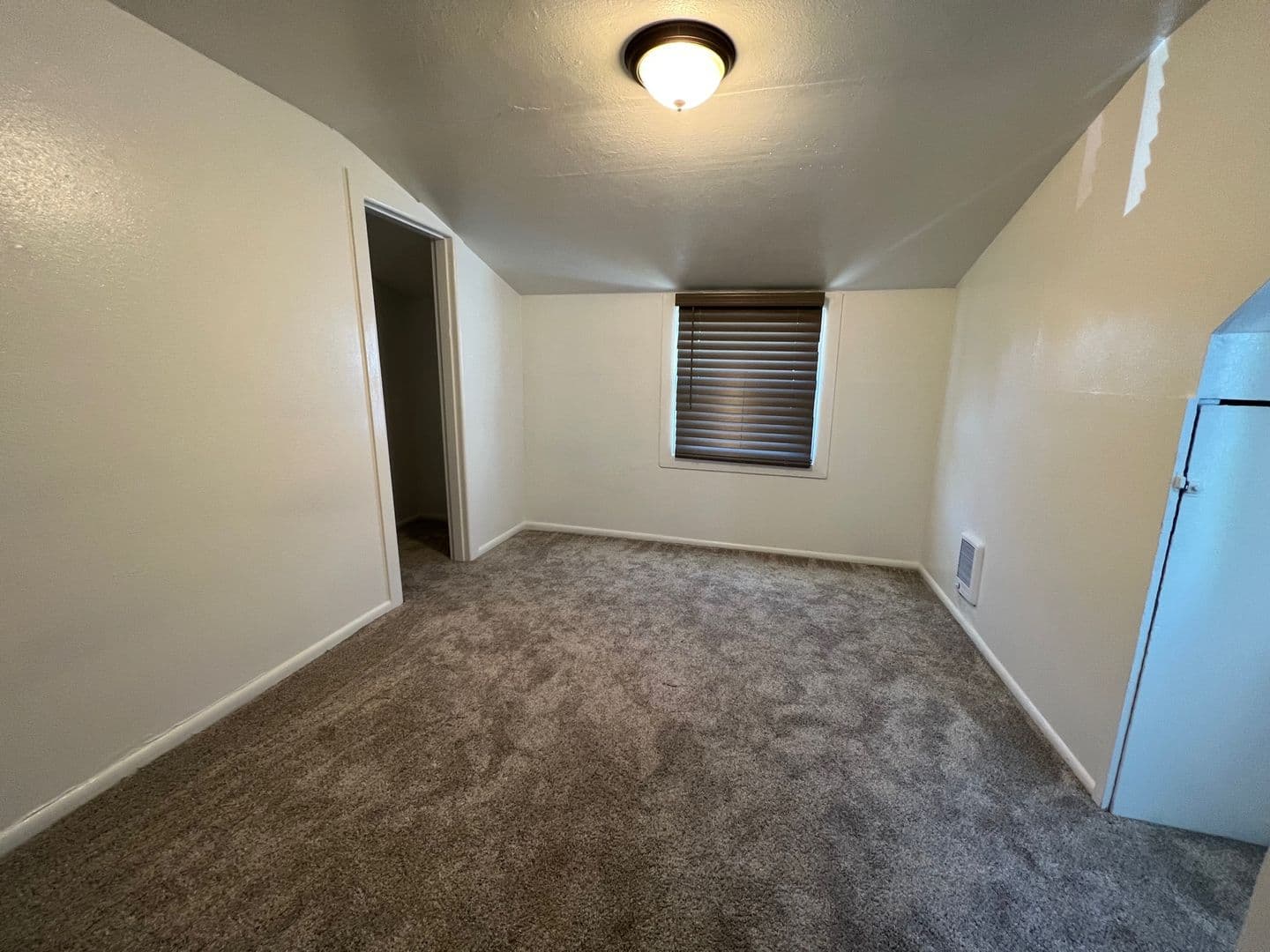 Beaverton Condo: 12935 SW Beaverdam Road #C