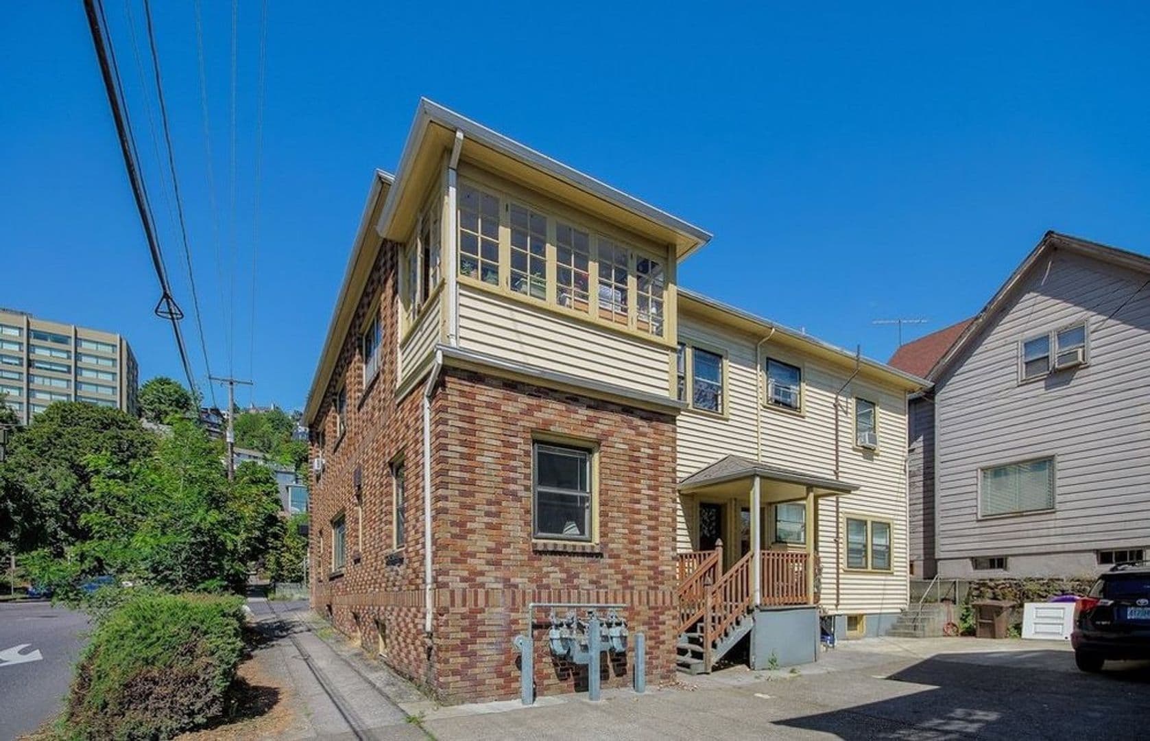 Portland Condo: 2442 SW 5th Avenue