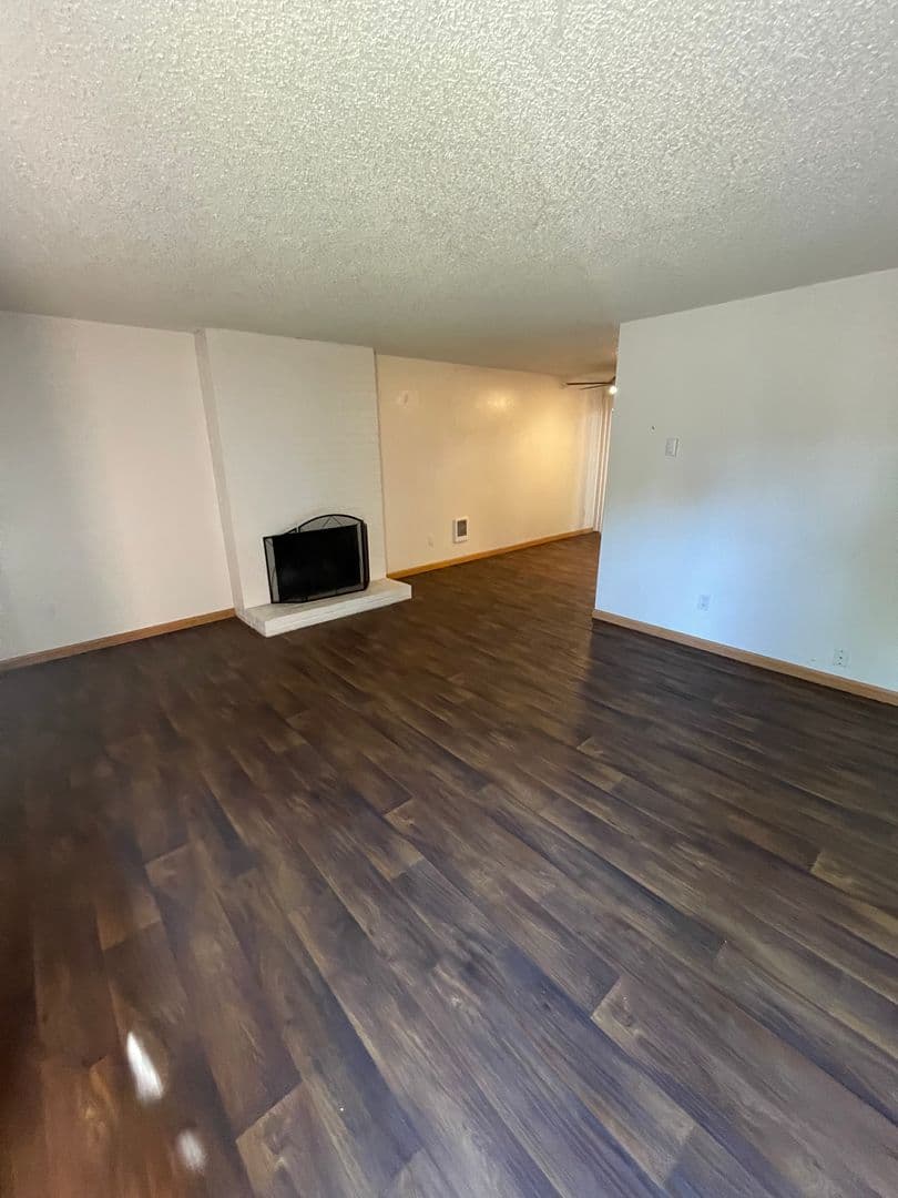 Aloha Apartment: 18700 SW Farmington Rd.