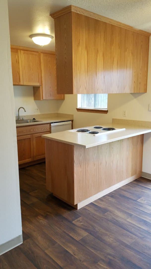 Aloha Apartment: 18850 SW Farmington Rd.