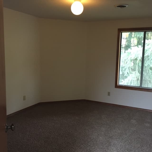 Beaverton House: 17545 NW Woodmere Court