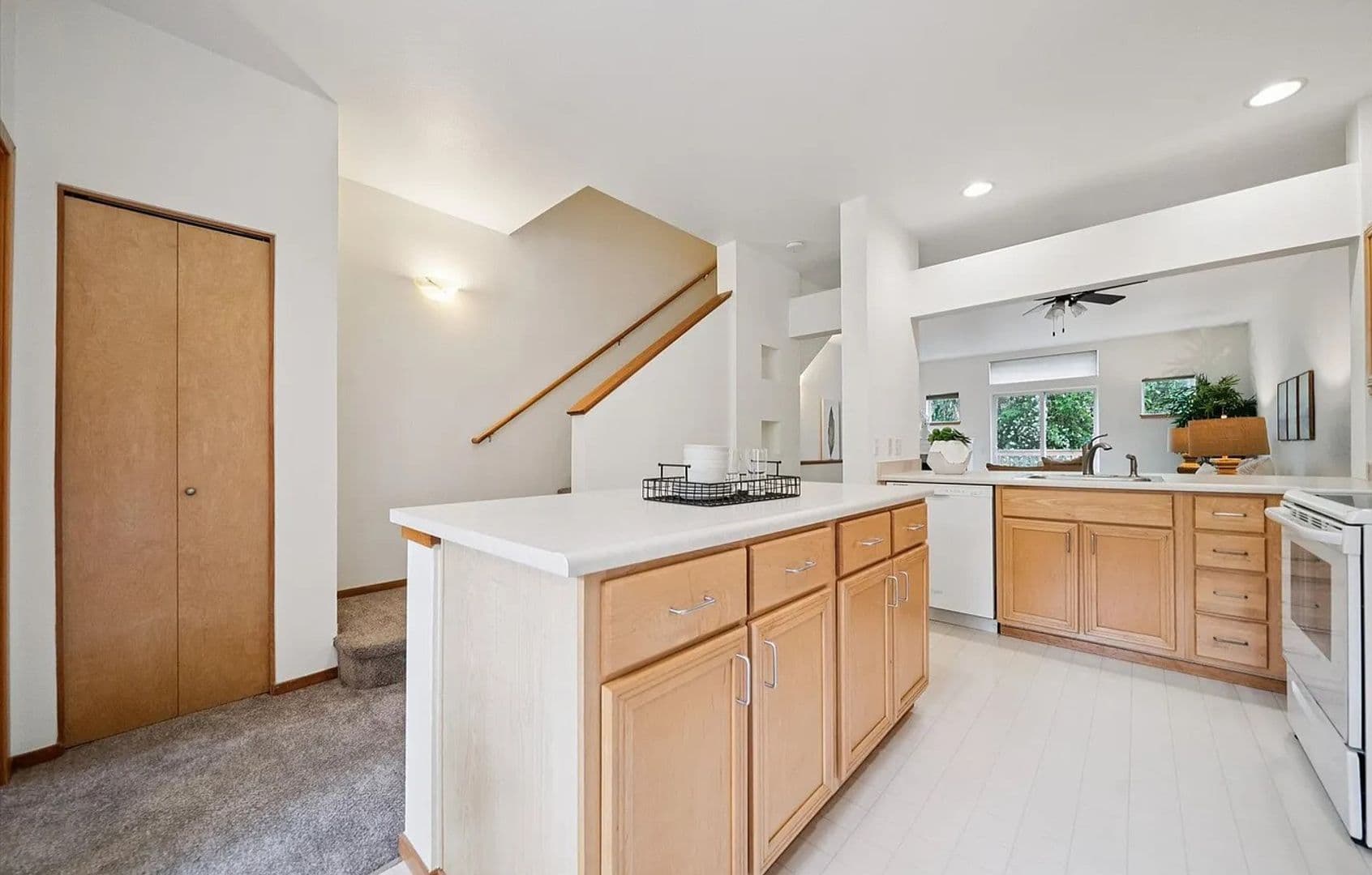 Beaverton House: 775 SW Dillan Drive