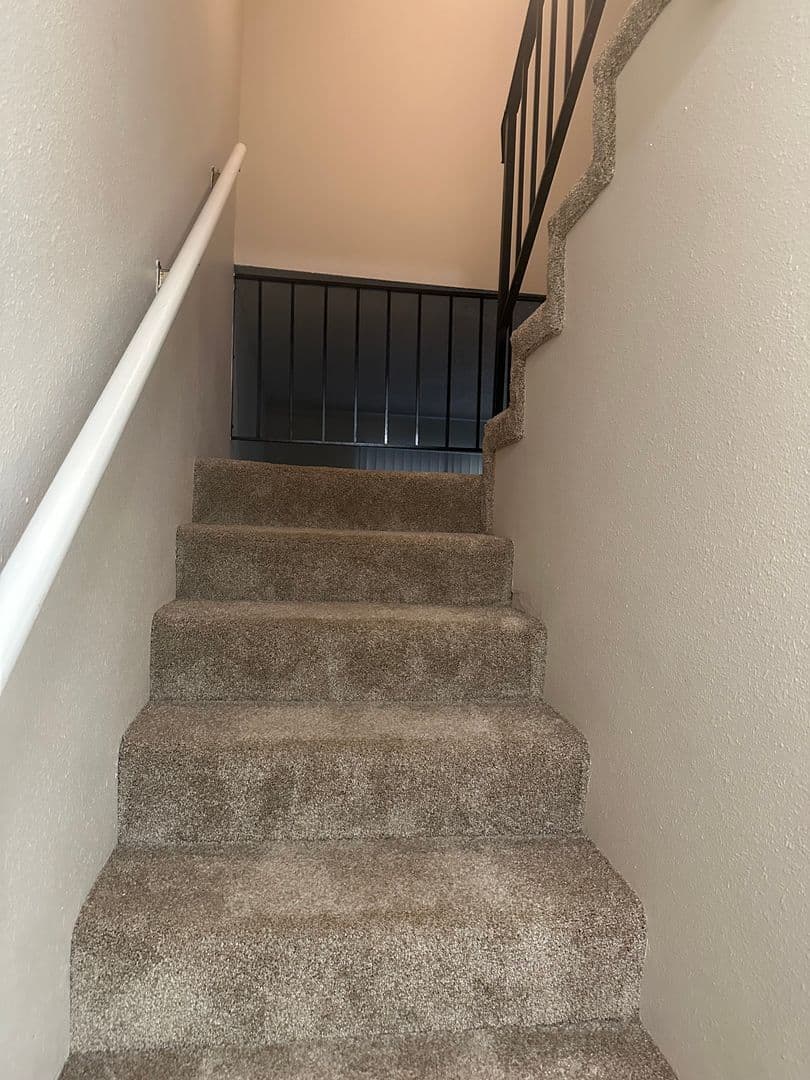 Milwaukie Apartment: 2311 SE Courtney Ave.