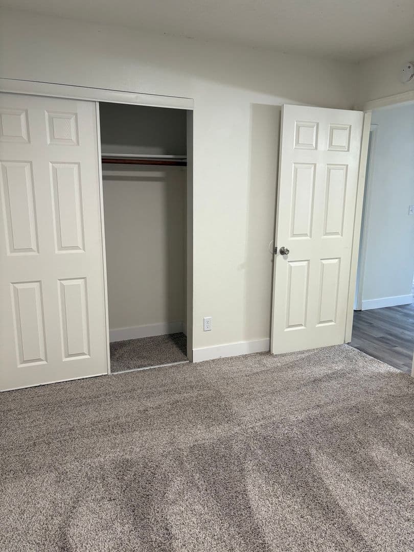 Tigard Apartment: 11575 SW Greenburg Rd. - 24