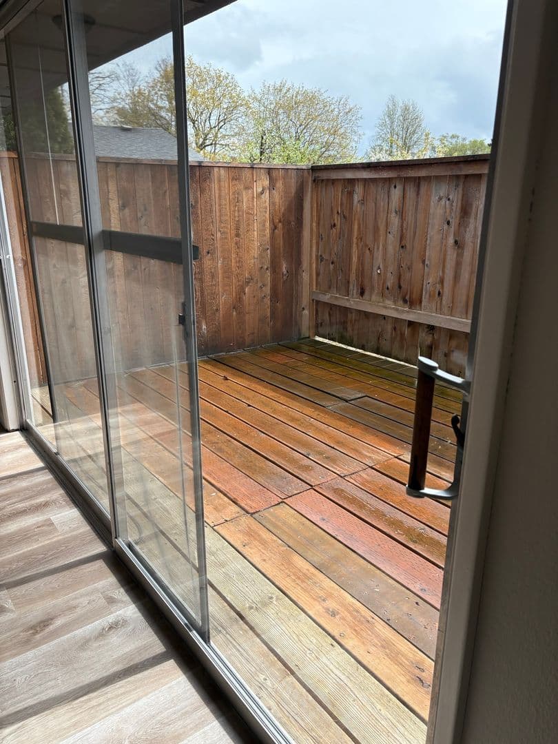 Tigard Apartment: 11575 SW Greenburg Rd. - 20