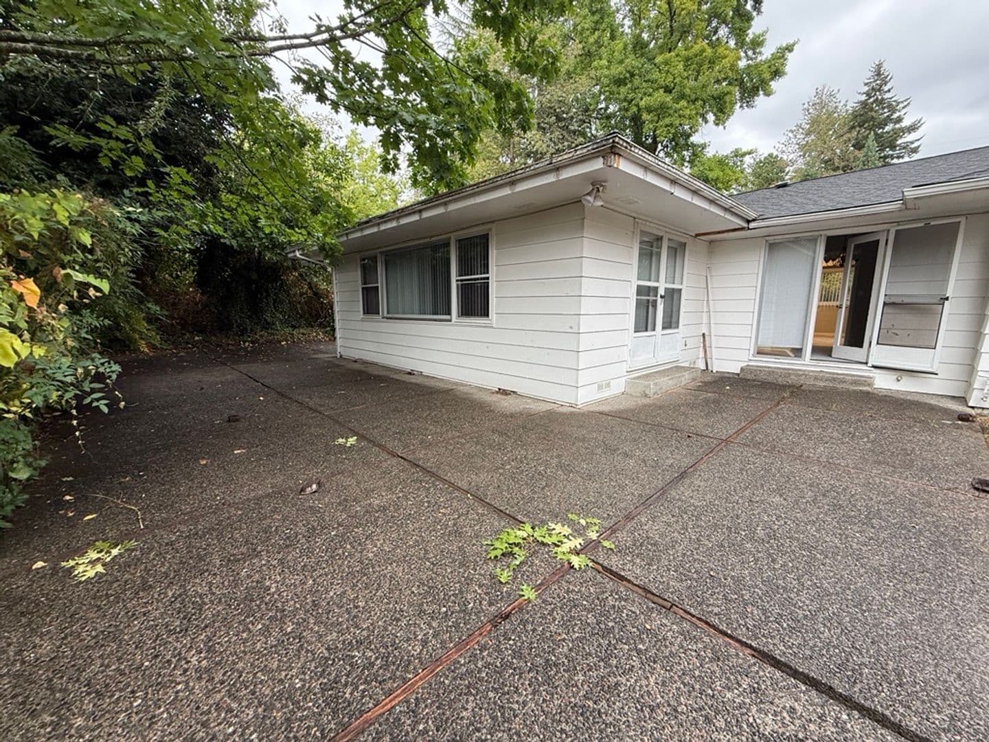 Portland House: 6542 SW Seymour Street