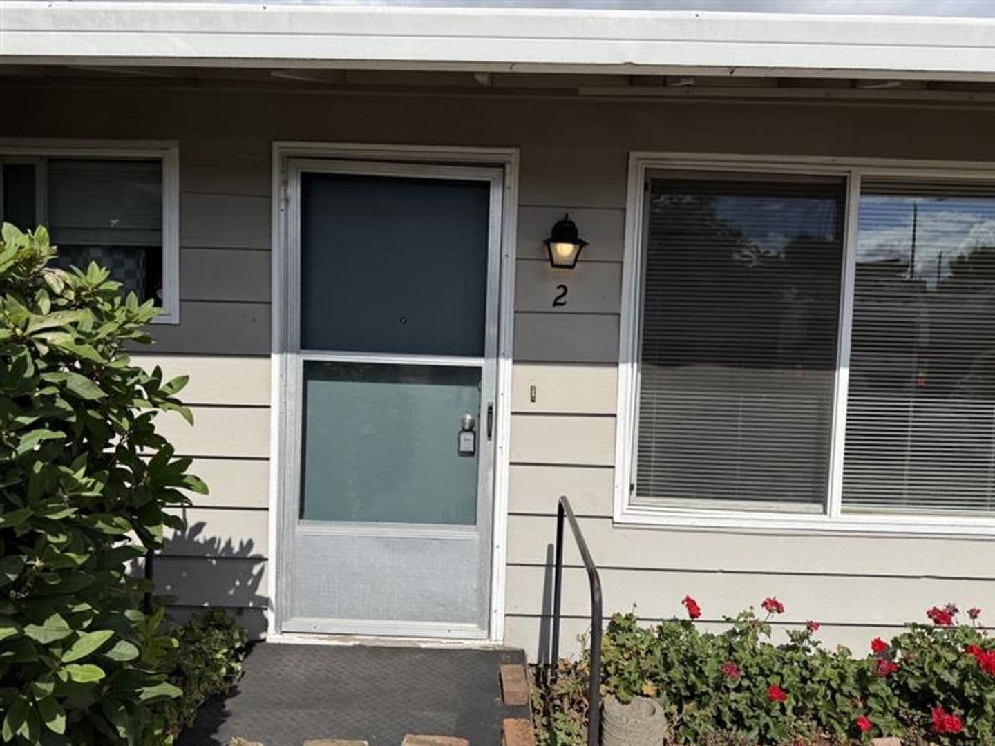 Hillsboro House: 1139 SE Baseline Street #2