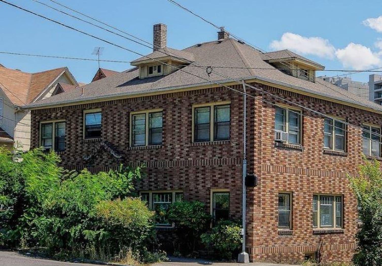 Portland Condo: 2442 SW 5th Avenue