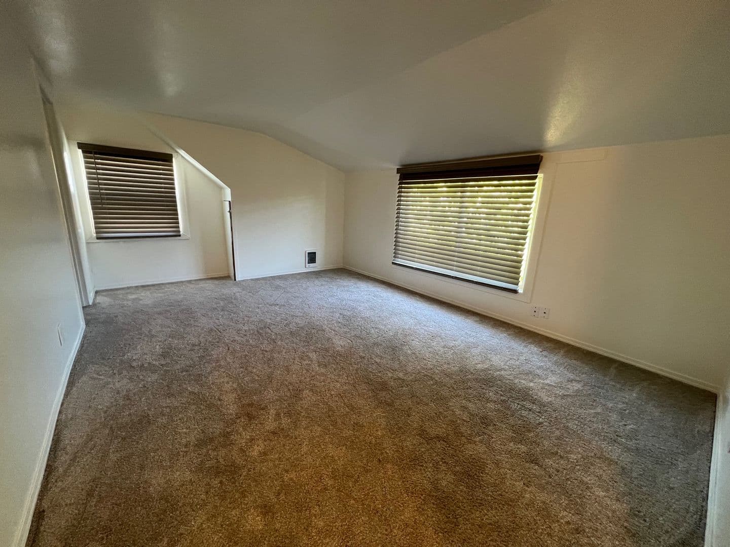 Beaverton Condo: 12935 SW Beaverdam Road #C