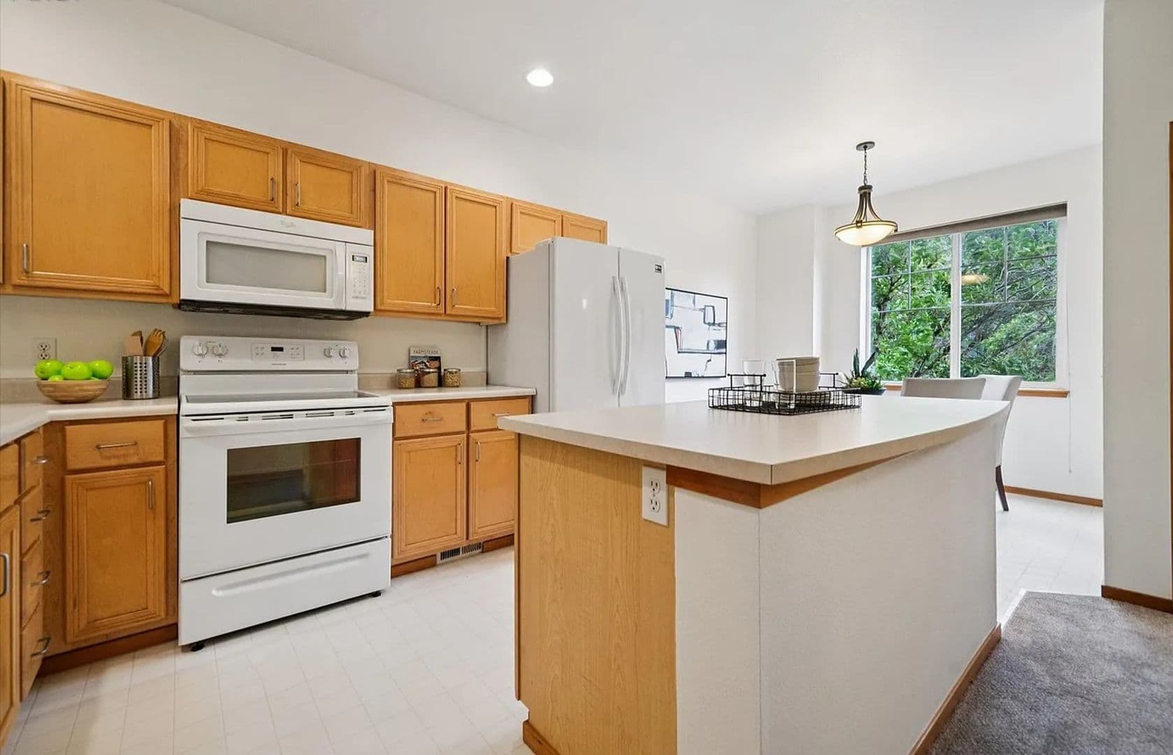 Beaverton House: 775 SW Dillan Drive