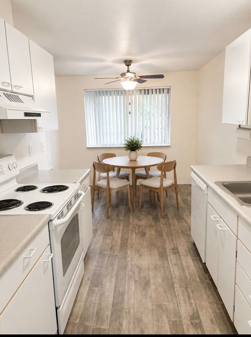 Milwaukie Apartment: 3624 SE Westview Ave.