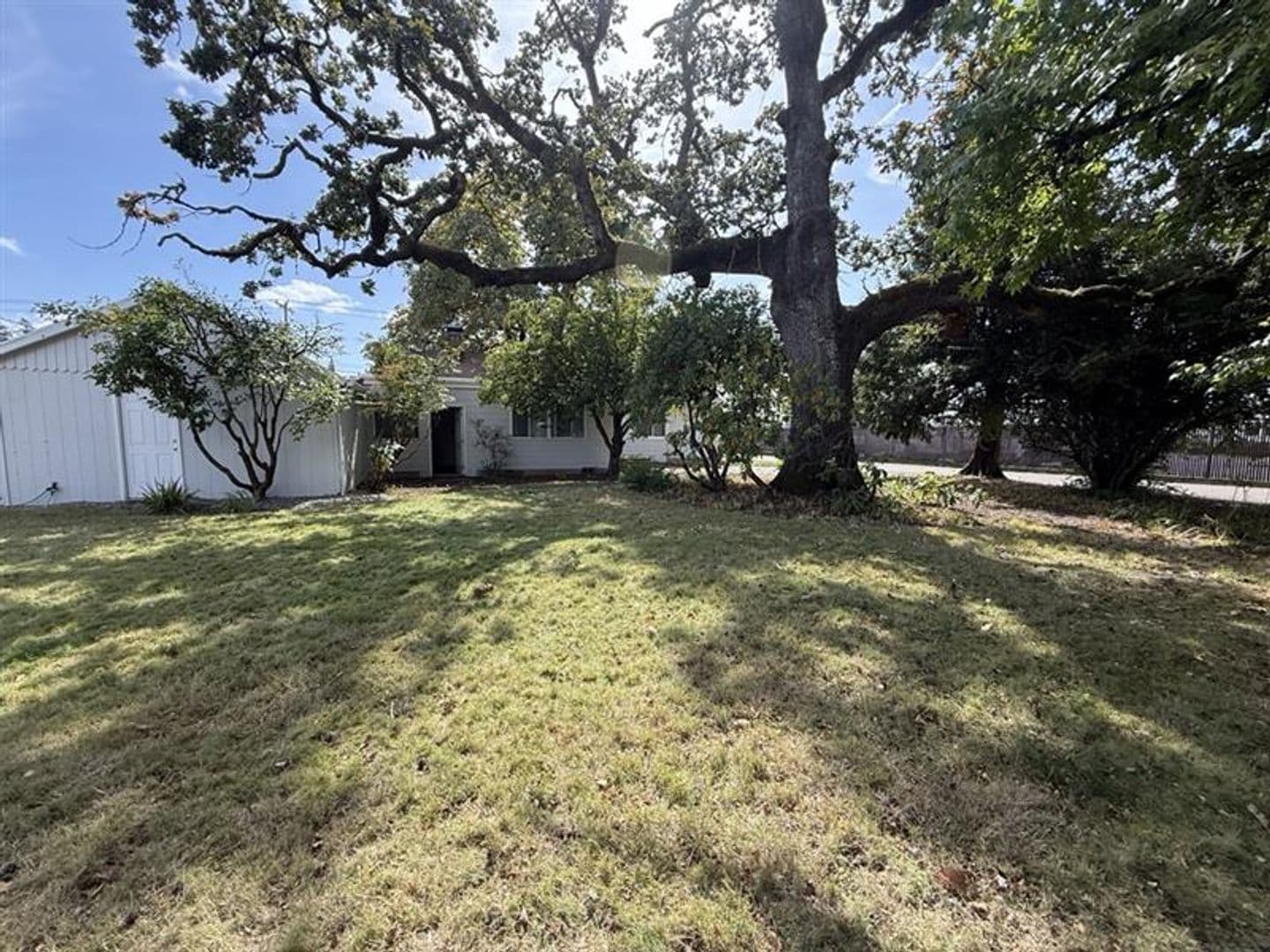 Hillsboro House: 4429 SE Witchhazel Road
