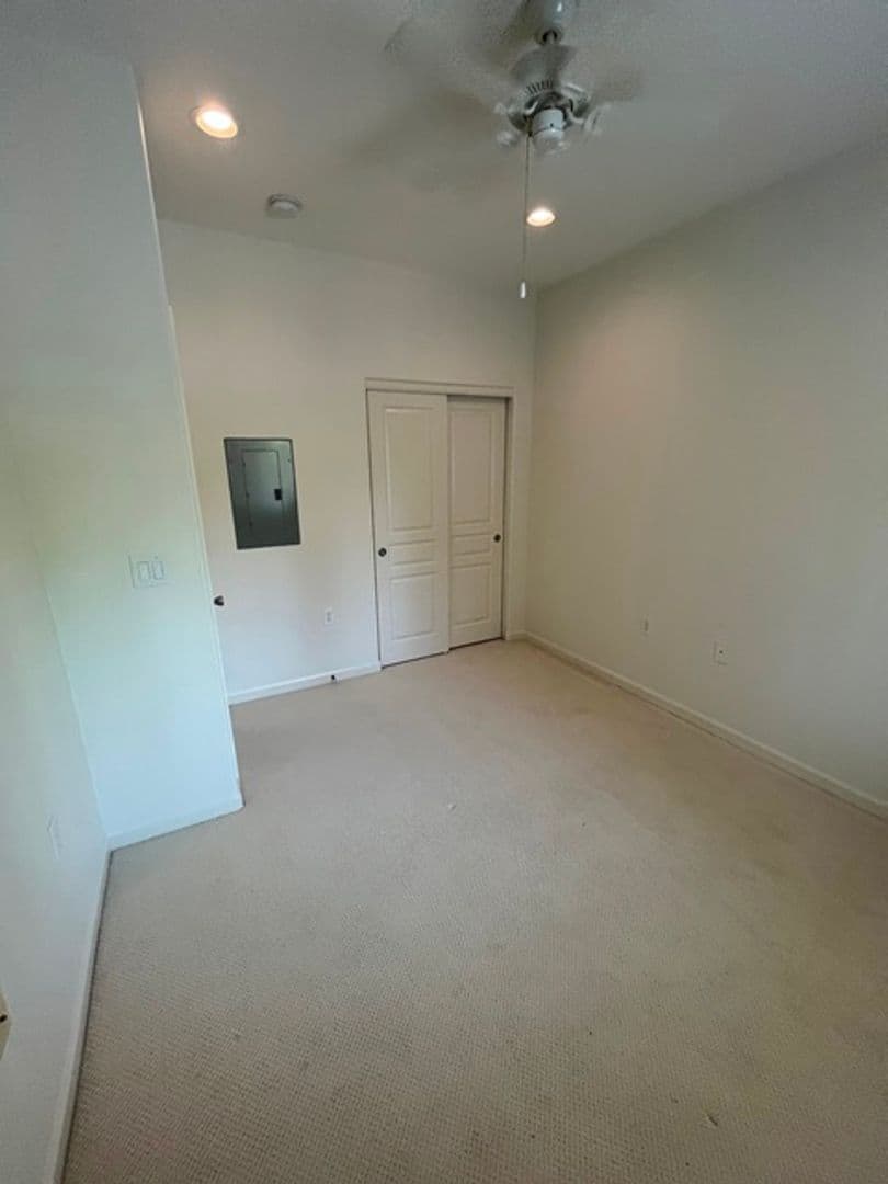 Beaverton Condo: 10308 SW Hollyridge Lane