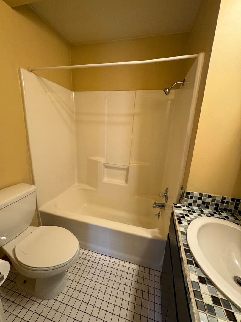 Portland Condo: 2154 NW Everett Street