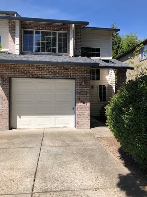 Hillsboro Townhome: 4221 SE Oak Street
