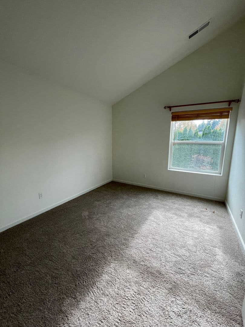 Hillsboro House: 5736 NE Hidden Creek Drive