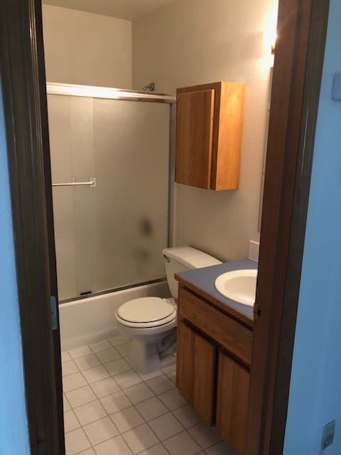 Hillsboro Townhome: 4221 SE Oak Street