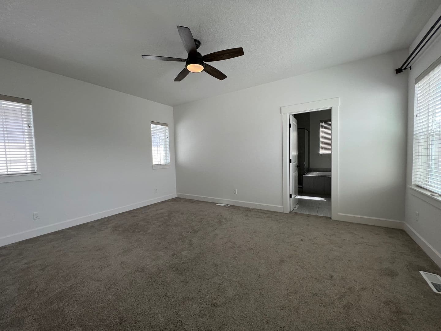 Hillsboro House: 7046 SE Chinquapin Drive