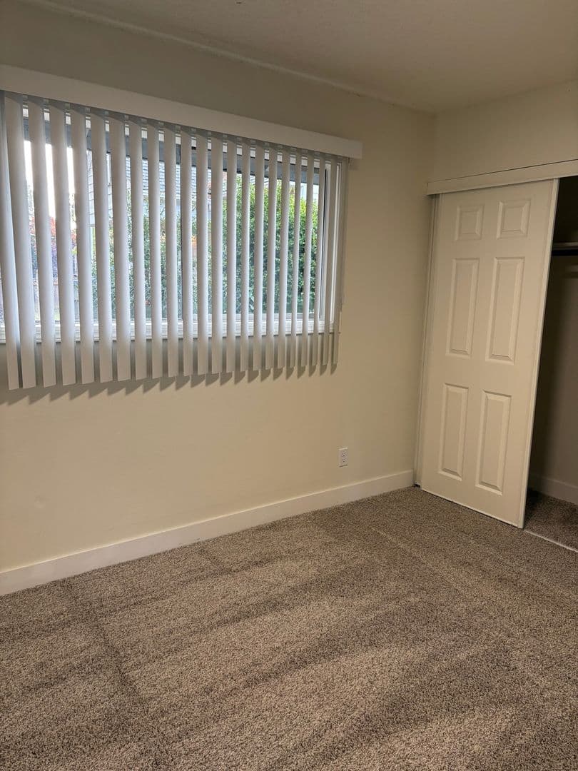 Tigard Apartment: 11575 SW Greenburg Rd. - 24