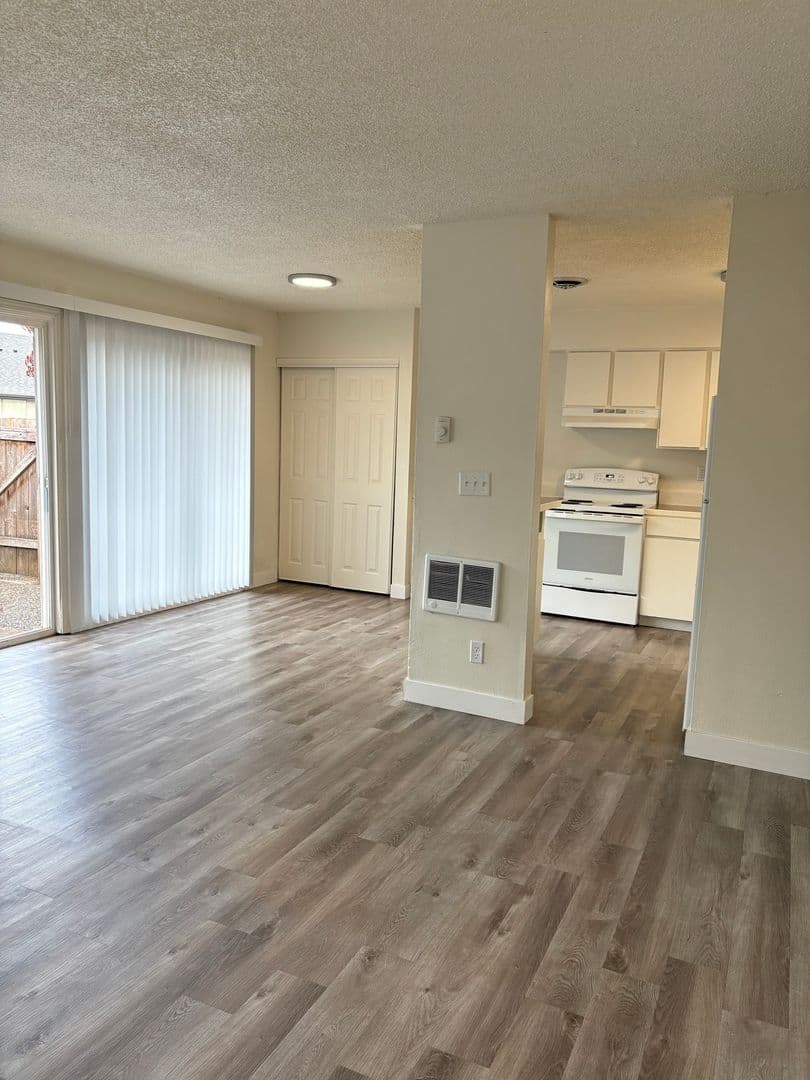 Tigard Apartment: 11575 SW Greenburg Rd. - 24