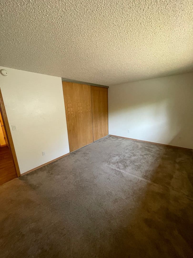 Aloha Apartment: 18700 SW Farmington Rd.