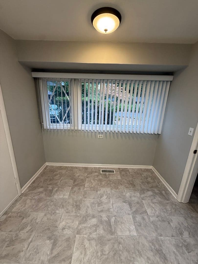 Portland House: 6542 SW Seymour Street