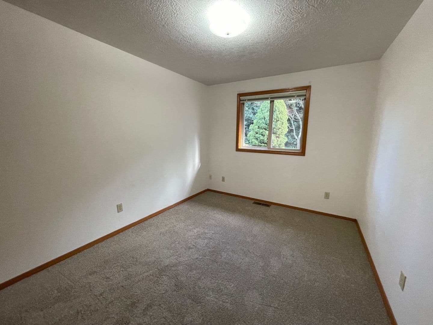Portland House: 11032 SW 47th Avenue