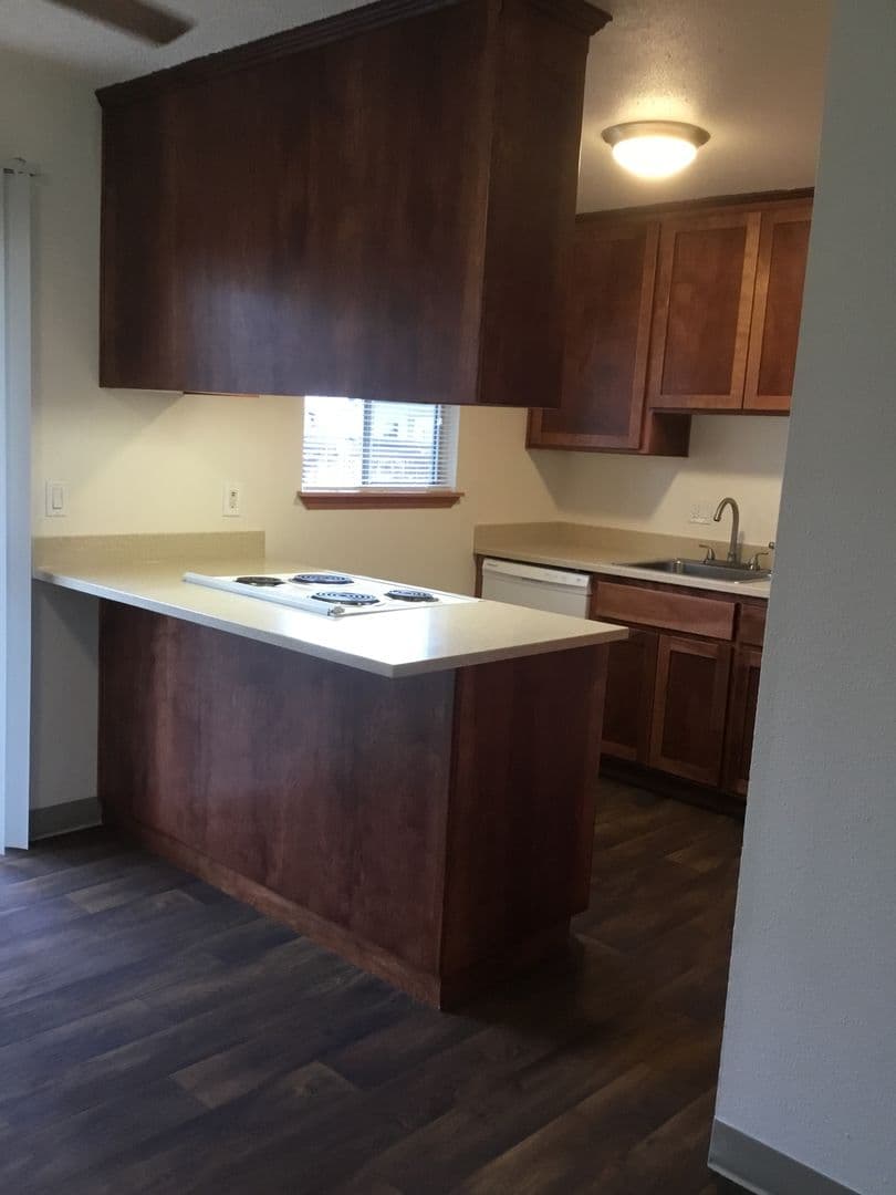 Aloha Apartment: 18850 SW Farmington Rd.