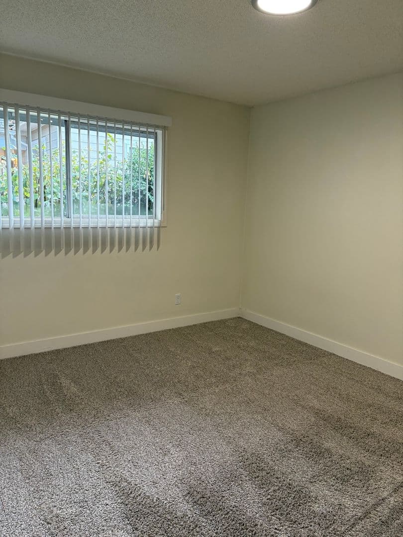 Tigard Apartment: 11575 SW Greenburg Rd. - 24