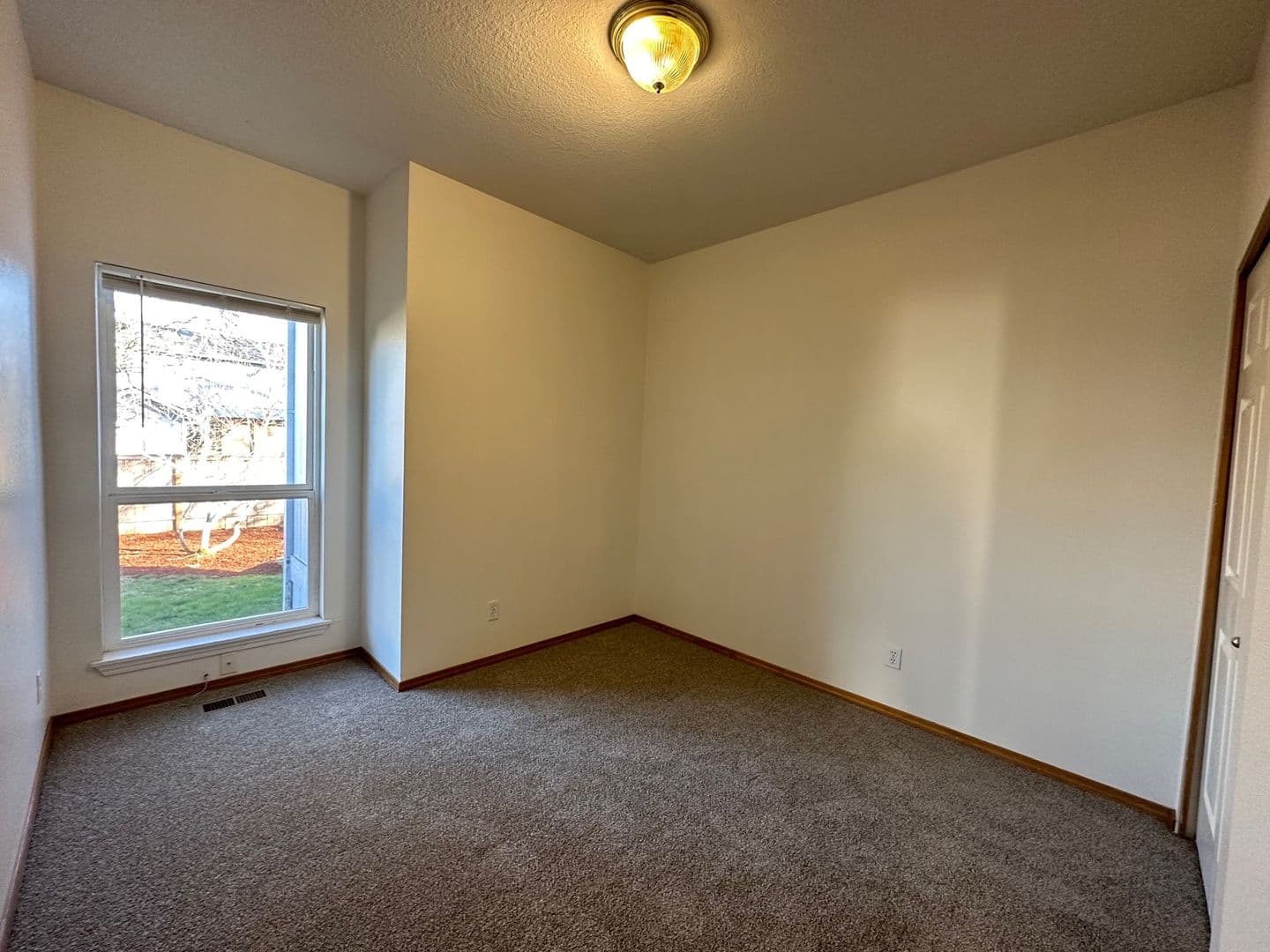 Beaverton House: 1482 SW 204th Avenue
