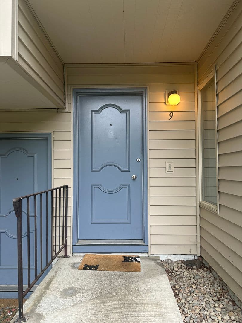 Milwaukie Apartment: 2311 SE Courtney Ave.