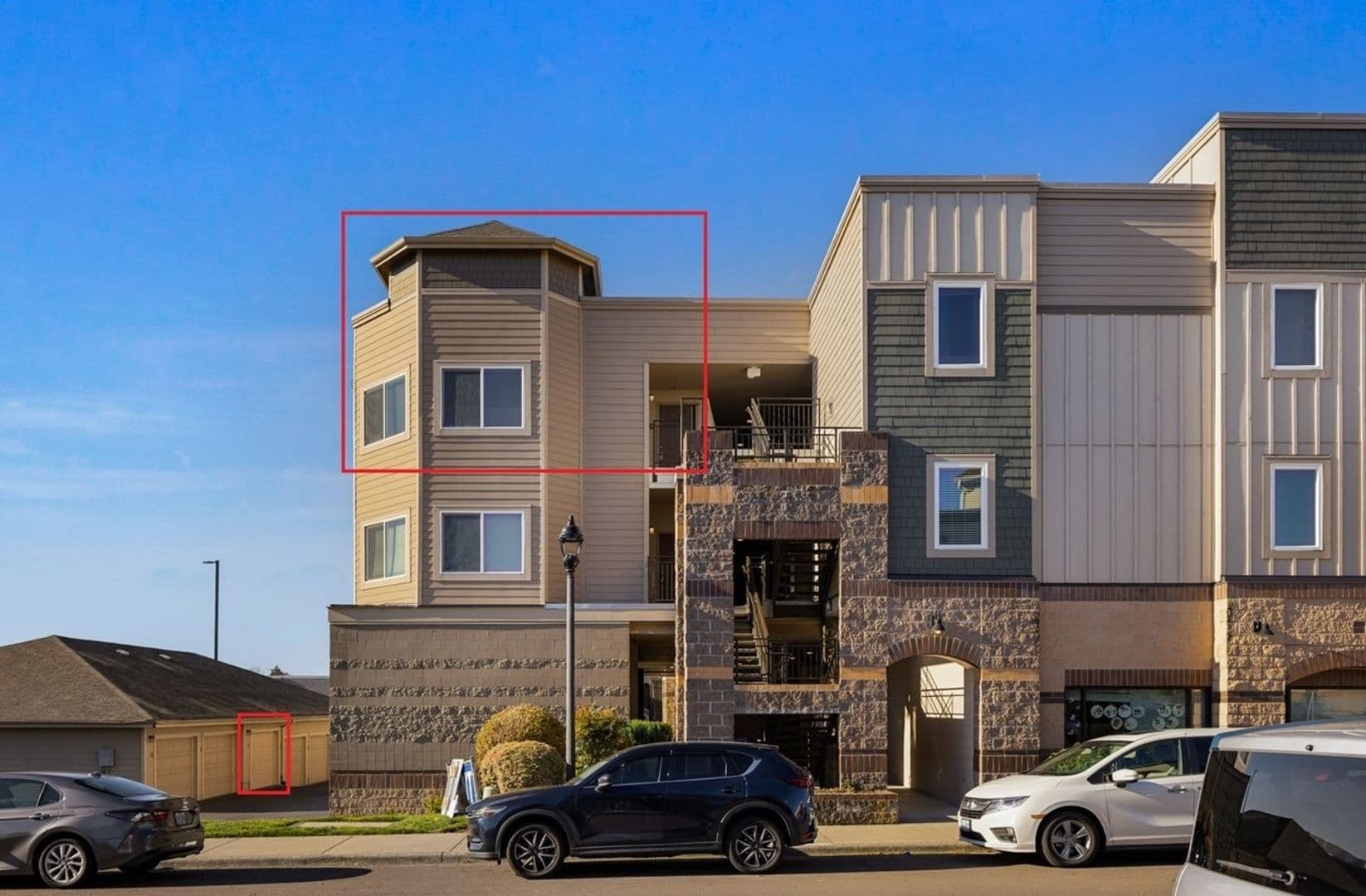 Portland Condo: 15320 NW Central Drive #326