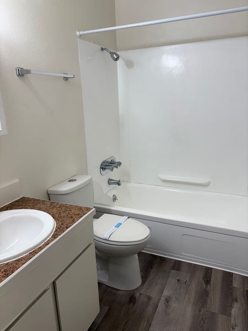 Tigard Apartment: 11575 SW Greenburg Rd. - 24
