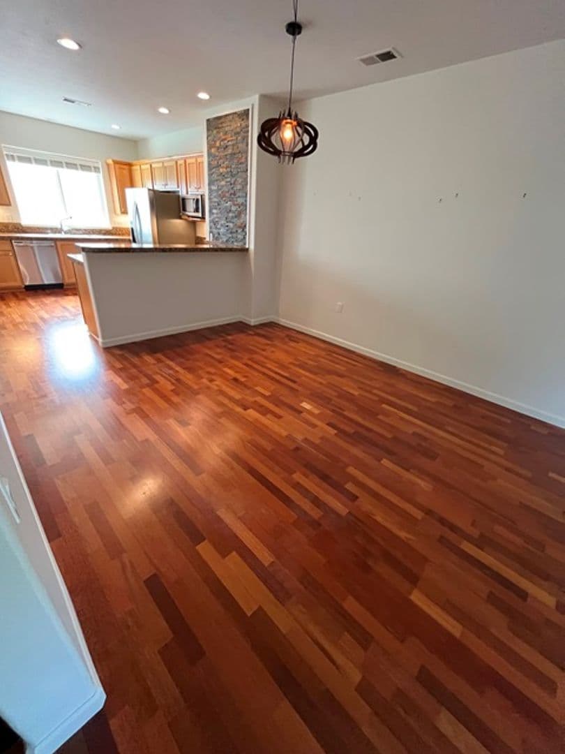 Beaverton Condo: 10308 SW Hollyridge Lane