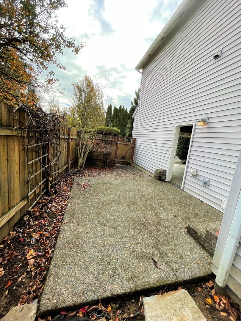 Hillsboro House: 5736 NE Hidden Creek Drive
