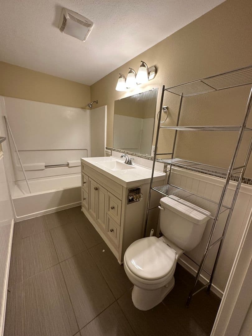 Portland Apartment: 17662-17685 NW Concordia Court