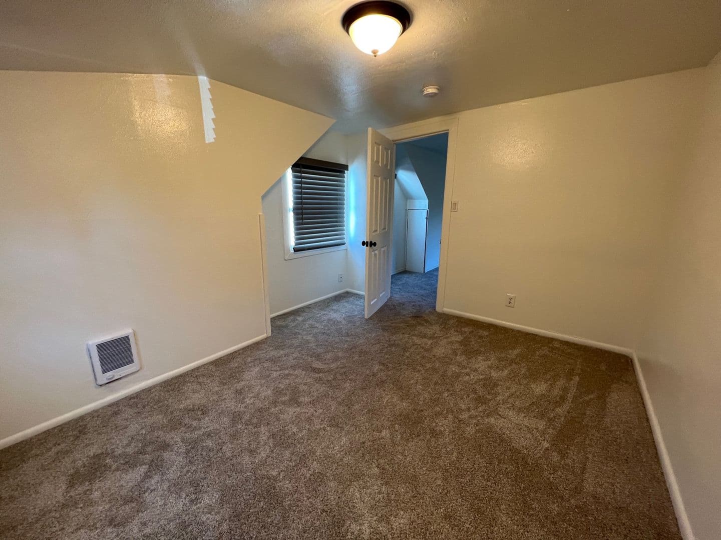 Beaverton Condo: 12935 SW Beaverdam Road #C