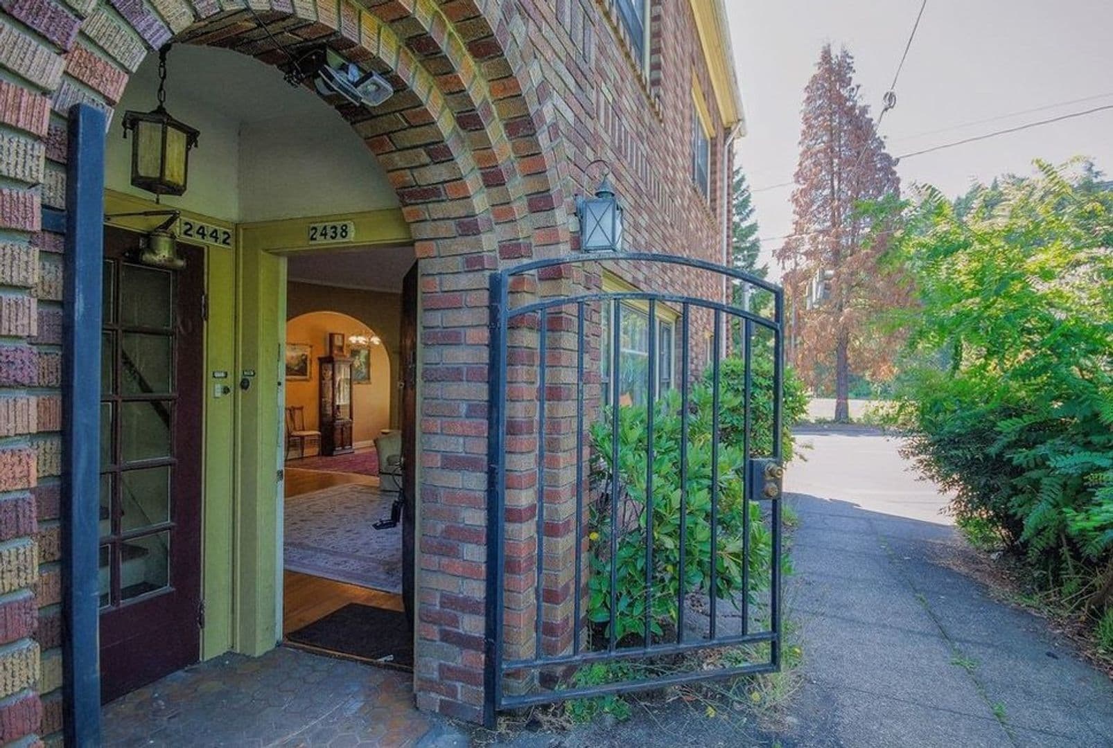 Portland Condo: 2442 SW 5th Avenue