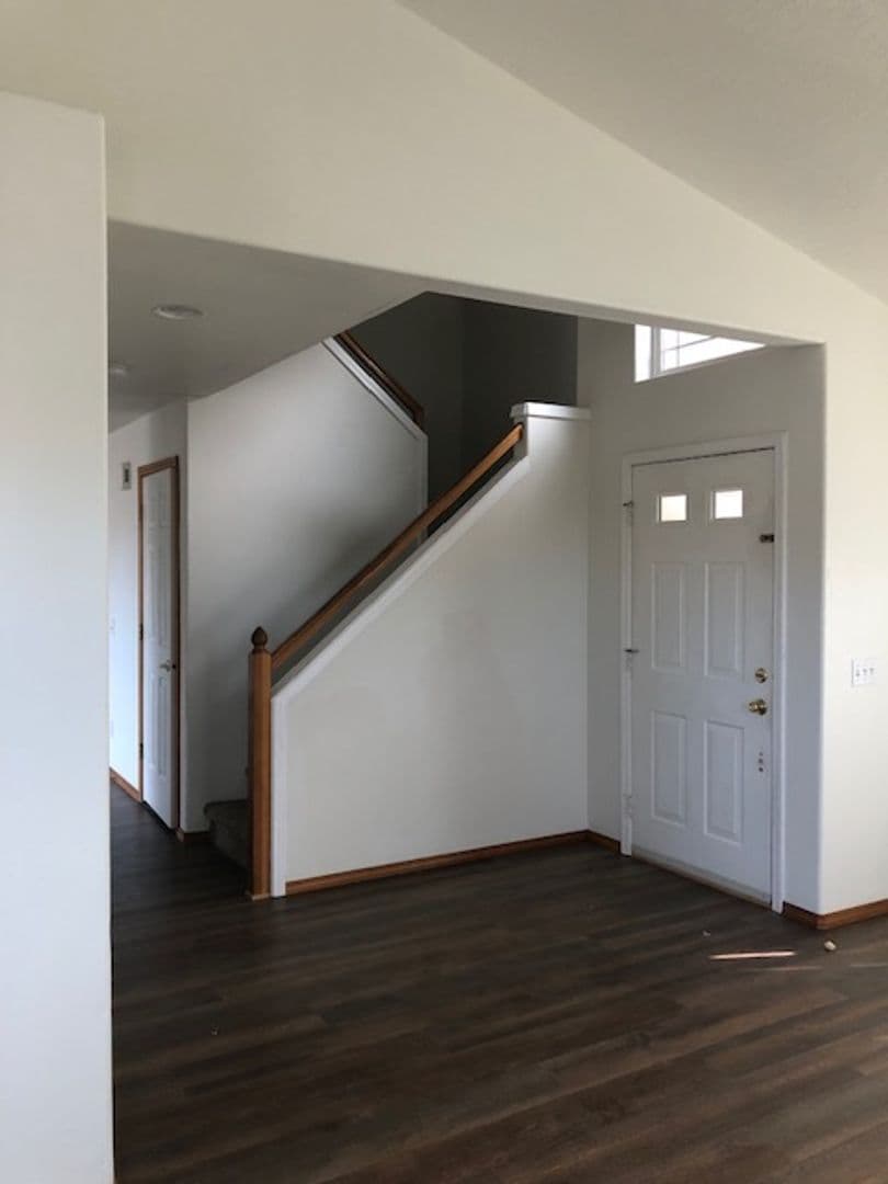Tigard House: 13042 SW Mayview Way