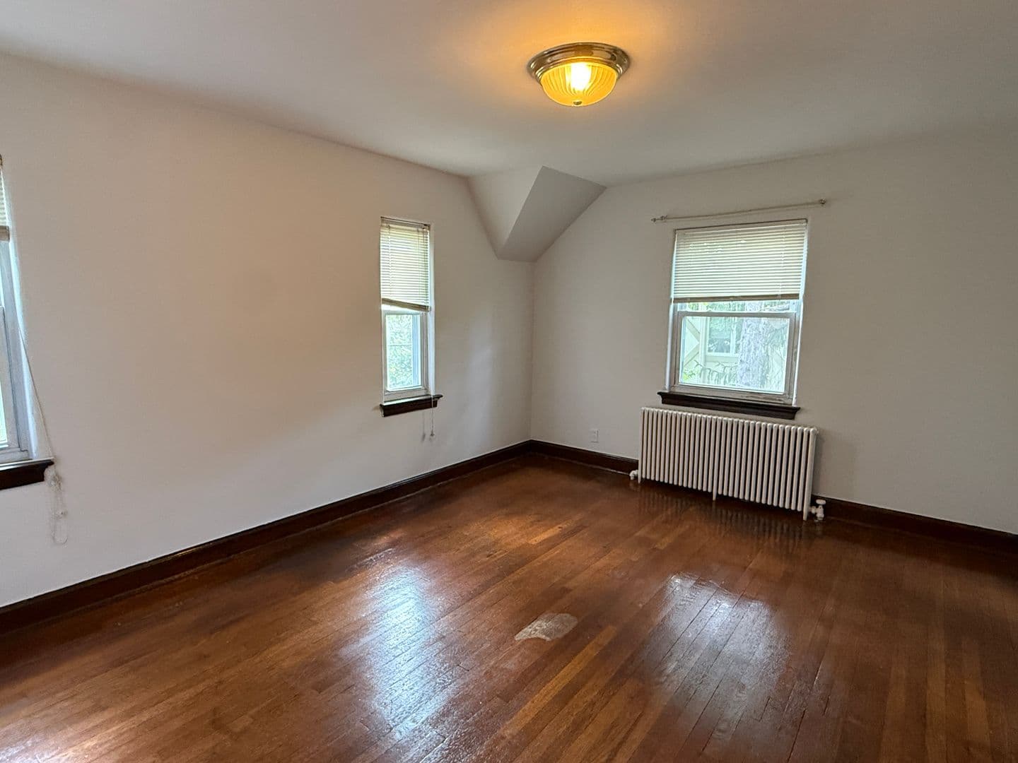 Washington House: 4409 Brandywine St NW