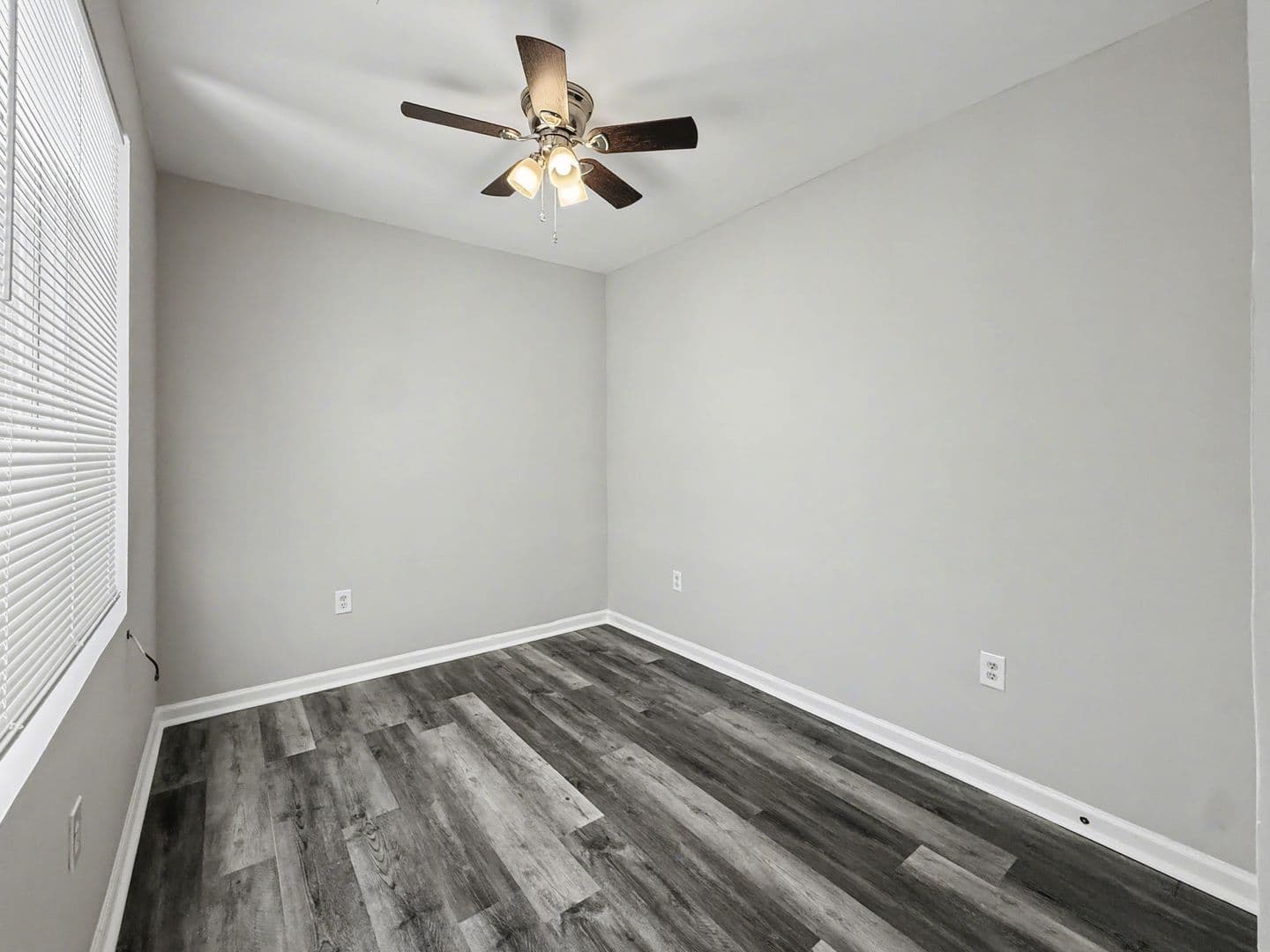 Washington Condo: 832 49th St NE Apt 1