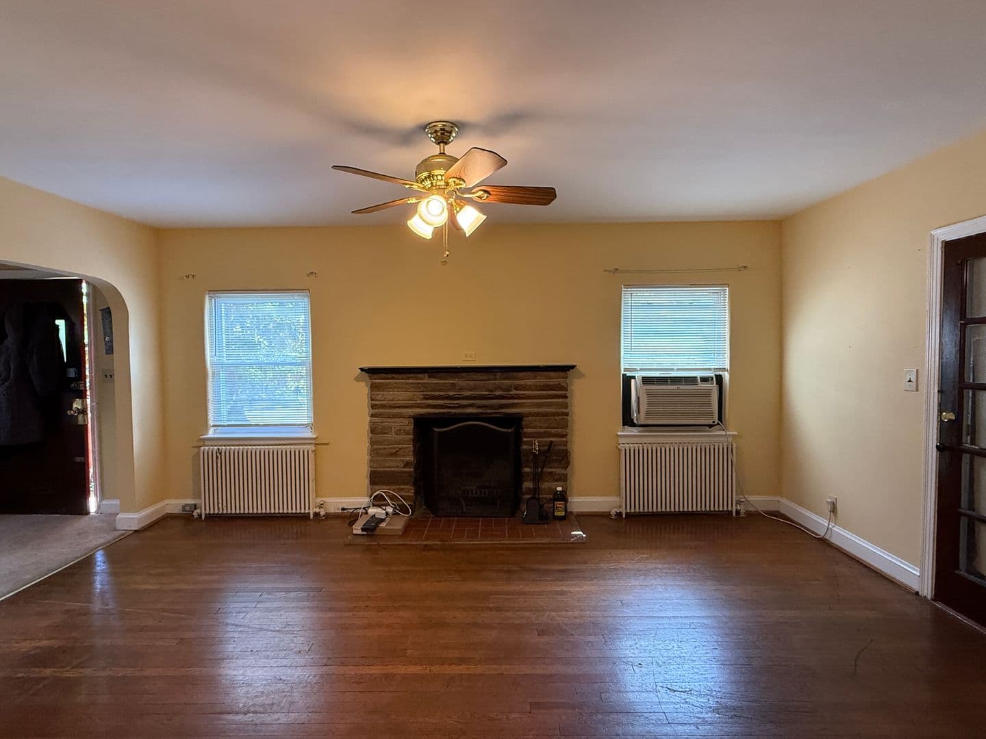 Washington House: 4409 Brandywine St NW