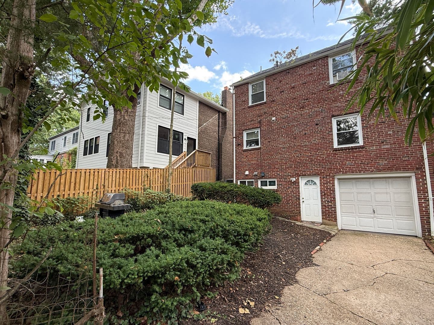 Washington House: 4409 Brandywine St NW