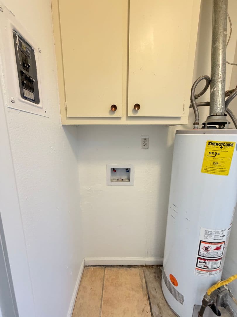 Albuquerque Apartment: 3417 Thaxton Ave SE