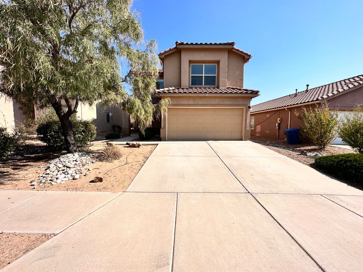 Los Lunas House: 790 Purple Aster Avenue SW