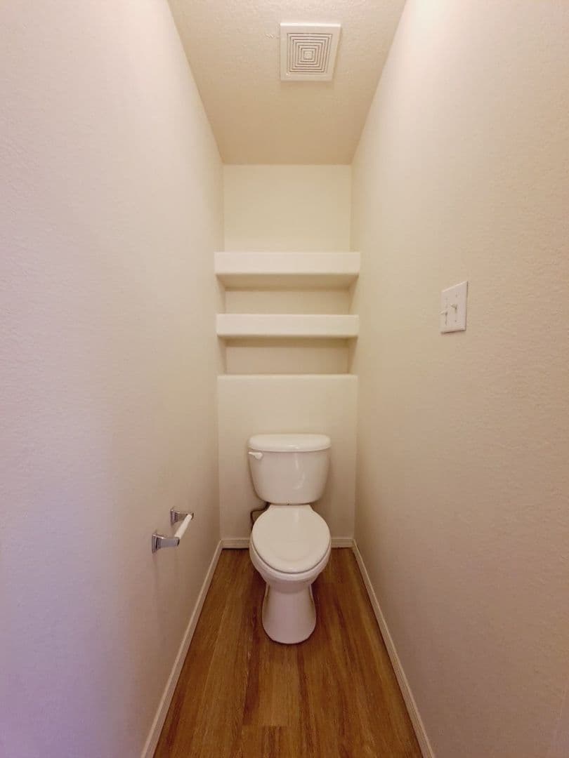 Los Lunas House: 750 Blue Sage Ave SW